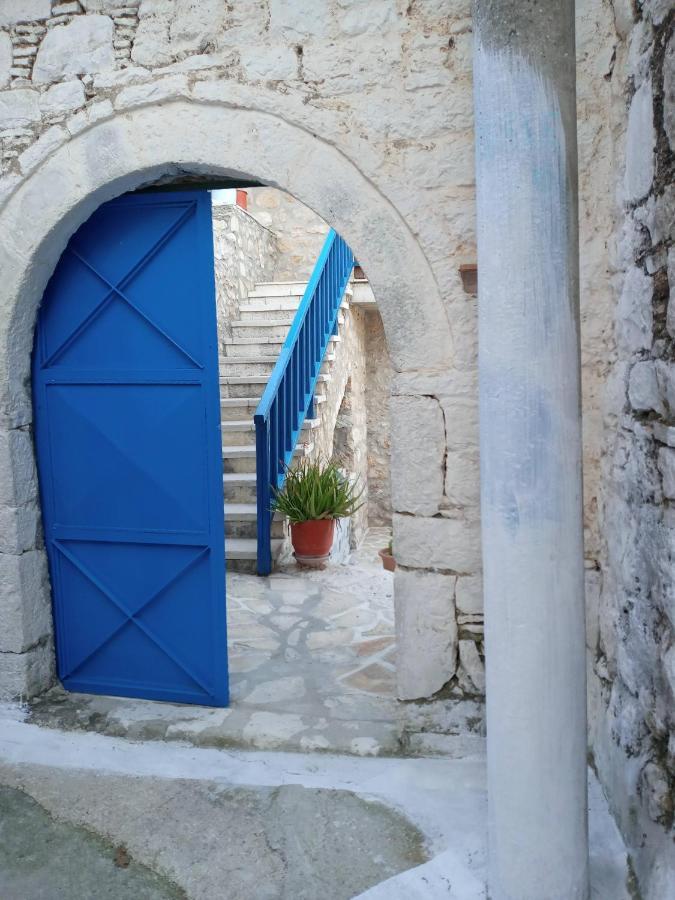 Amphora Guesthouse Himarë Exterior foto